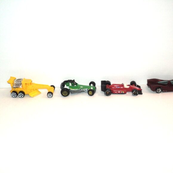 Lot of 4 Vintage Race Cars Matchbox, Hot Wheels, Scale 1:64 Die Cast Collect - Picture 3 of 5